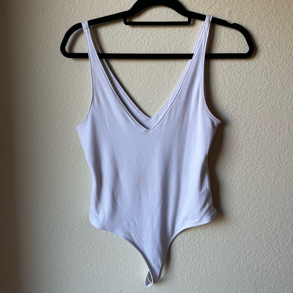 Leith White V-Neck Bodysuit